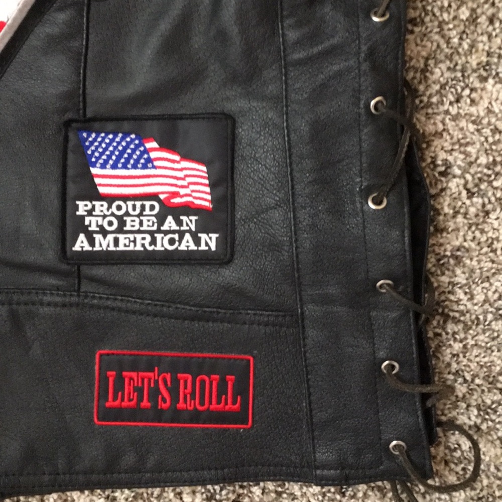 Diamond Plate Men’s Genuine Leather Vest - Picture 7 of 9